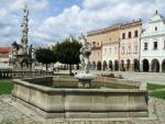 Telč - Kašna se sochou Silena a Mariánský sloup 3