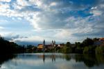 Telč - Věže kostelů z hráze Ulického rybníka 4